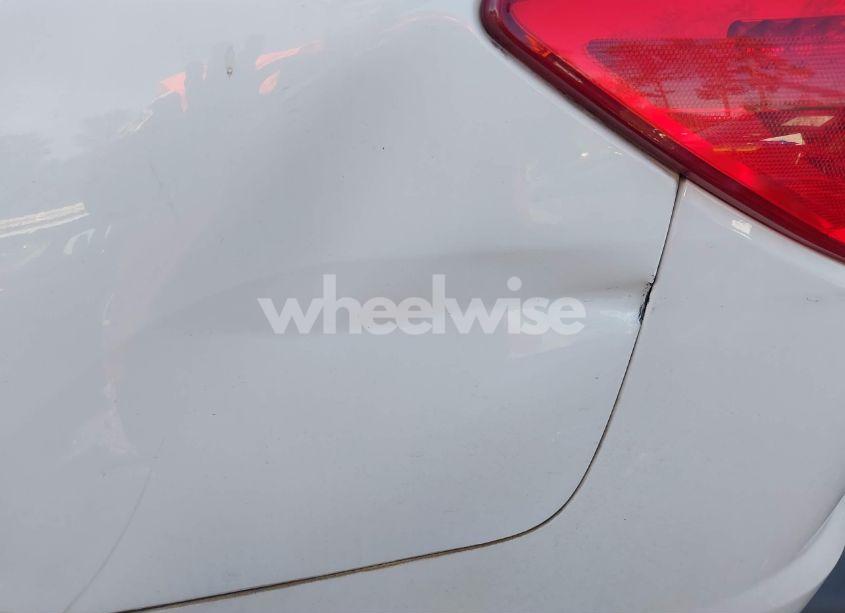 Photo 6 of 2011 Chevrolet Traverse LS (VIN 1GNKREED4BJ414989)