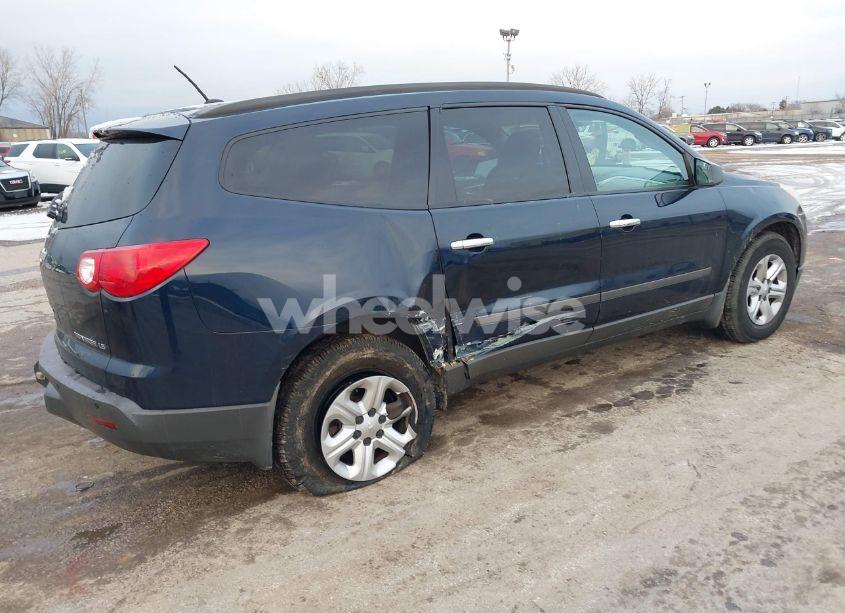 Photo 4 of 2011 Chevrolet Traverse LS (VIN 1GNKREED5BJ386703)
