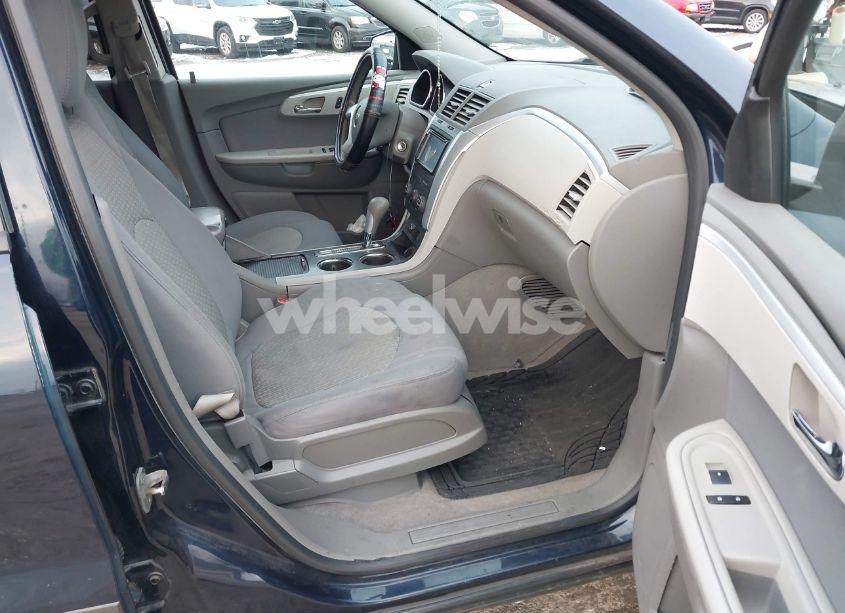 Photo 5 of 2011 Chevrolet Traverse LS (VIN 1GNKREED5BJ386703)