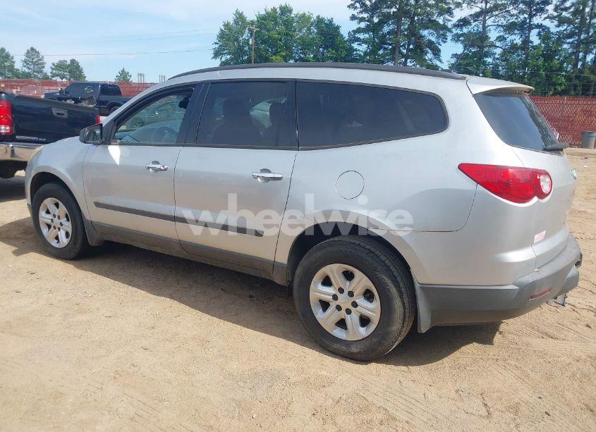 Photo 3 of 2011 Chevrolet Traverse LS (VIN 1GNKREED6BJ342273)