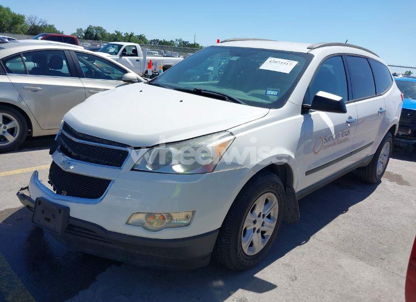 Photo 2 of 2012 Chevrolet Traverse LS (VIN 1GNKREED8CJ125437)