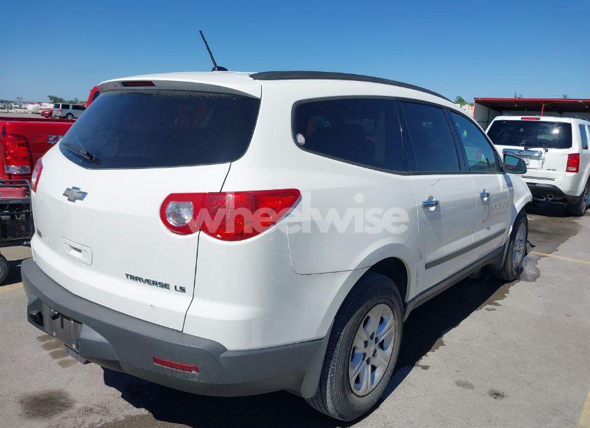 Photo 4 of 2012 Chevrolet Traverse LS (VIN 1GNKREED8CJ125437)