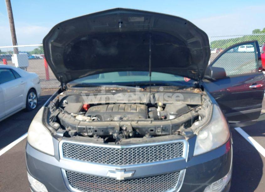 Photo 10 of 2011 Chevrolet Traverse LS (VIN 1GNKREED9BJ183099)