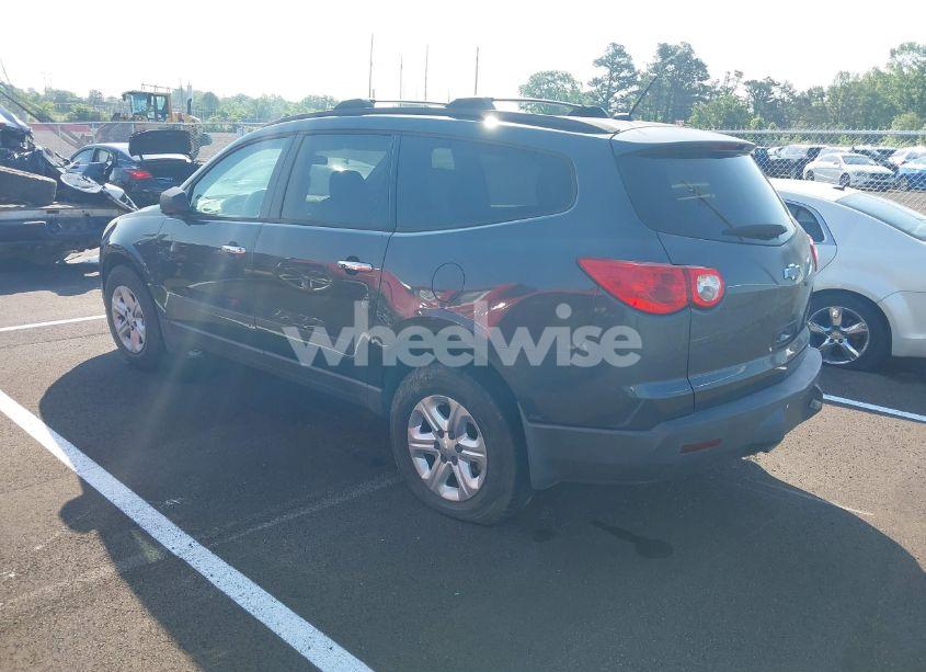 Photo 3 of 2011 Chevrolet Traverse LS (VIN 1GNKREED9BJ183099)