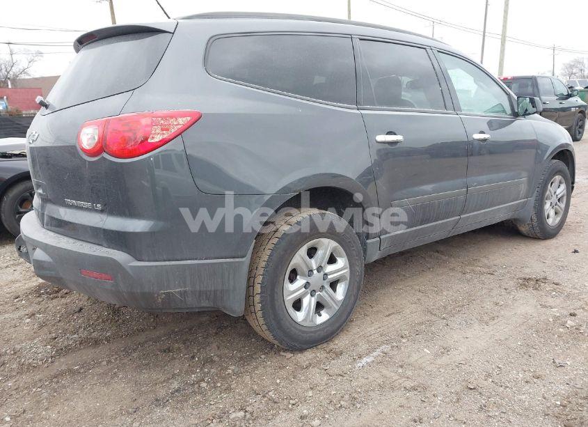 Photo 4 of 2012 Chevrolet Traverse LS (VIN 1GNKREED9CJ405030)
