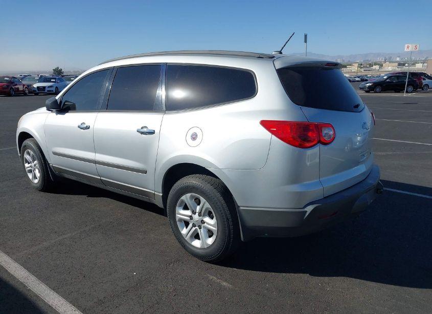 Photo 3 of 2012 Chevrolet Traverse LS (VIN 1GNKREEDXCJ170315)