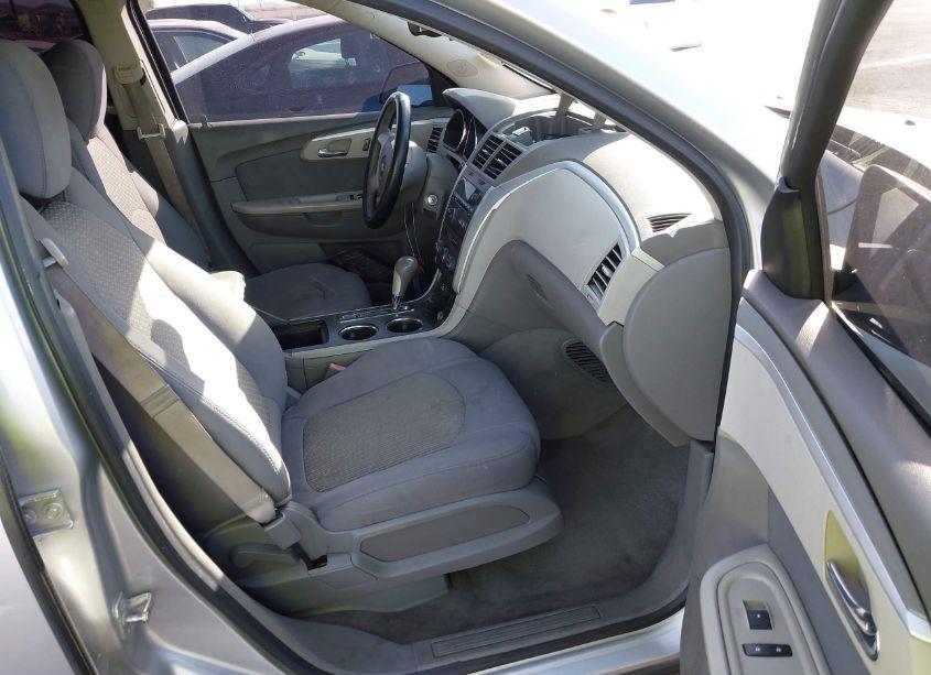 Photo 5 of 2012 Chevrolet Traverse LS (VIN 1GNKREEDXCJ170315)