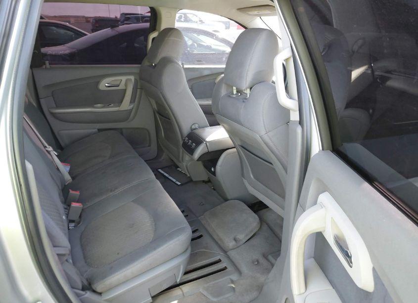 Photo 8 of 2012 Chevrolet Traverse LS (VIN 1GNKREEDXCJ170315)