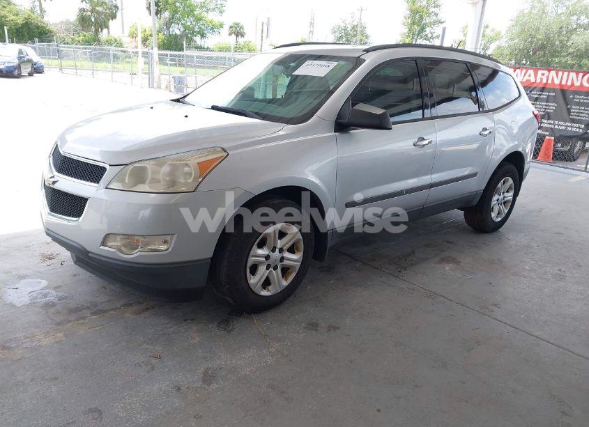 Photo 2 of 2011 Chevrolet Traverse LS (VIN 1GNKRFED0BJ324356)