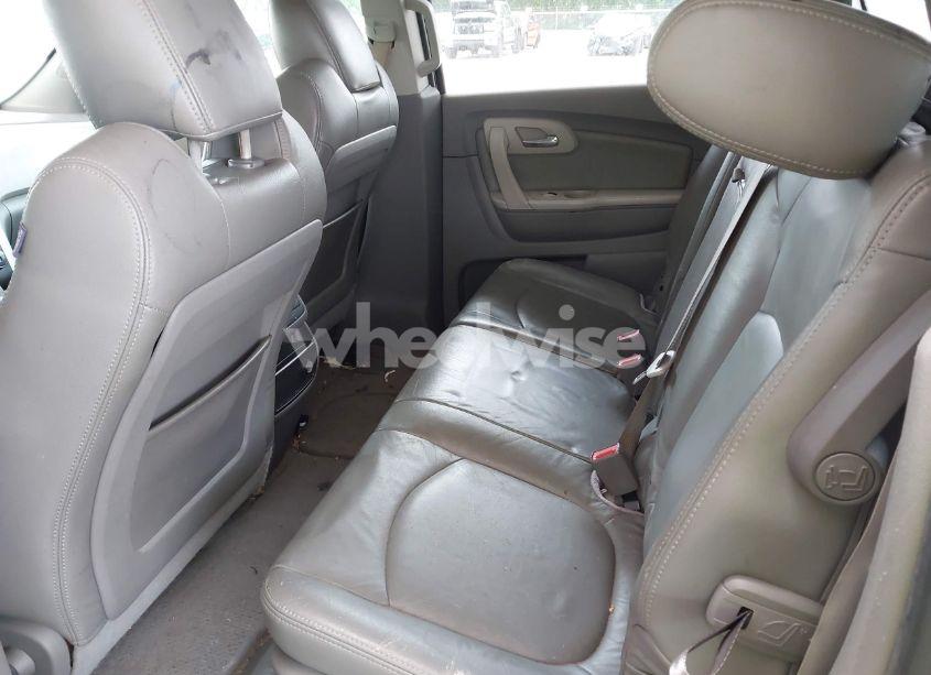 Photo 8 of 2011 Chevrolet Traverse LS (VIN 1GNKRFED0BJ324356)