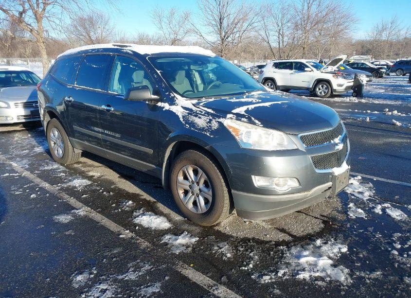 2011 Chevrolet Traverse LS (VIN 1GNKRFED0BJ382144) main photo