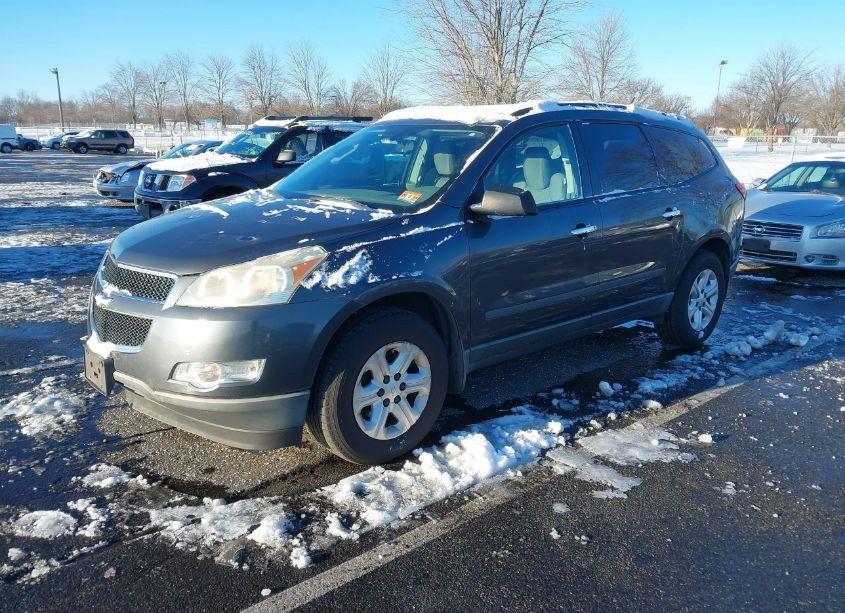 Photo 2 of 2011 Chevrolet Traverse LS (VIN 1GNKRFED0BJ382144)