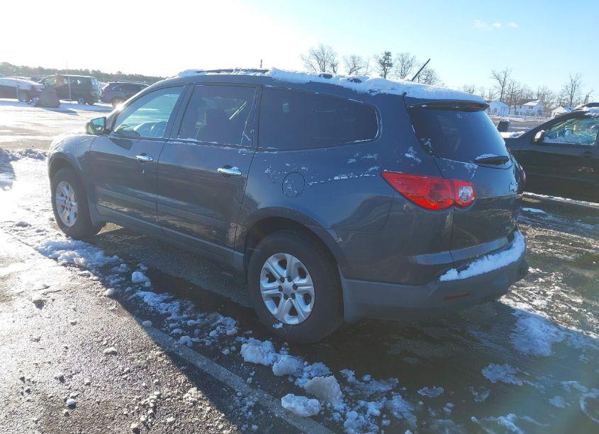 Photo 3 of 2011 Chevrolet Traverse LS (VIN 1GNKRFED0BJ382144)