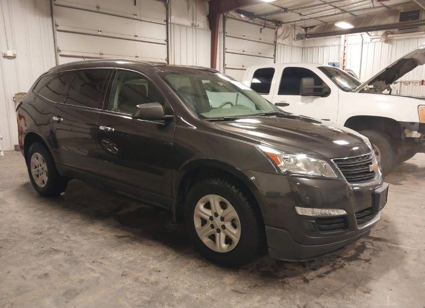 2015 Chevrolet Traverse LS (VIN 1GNKRFED0FJ322130) main photo