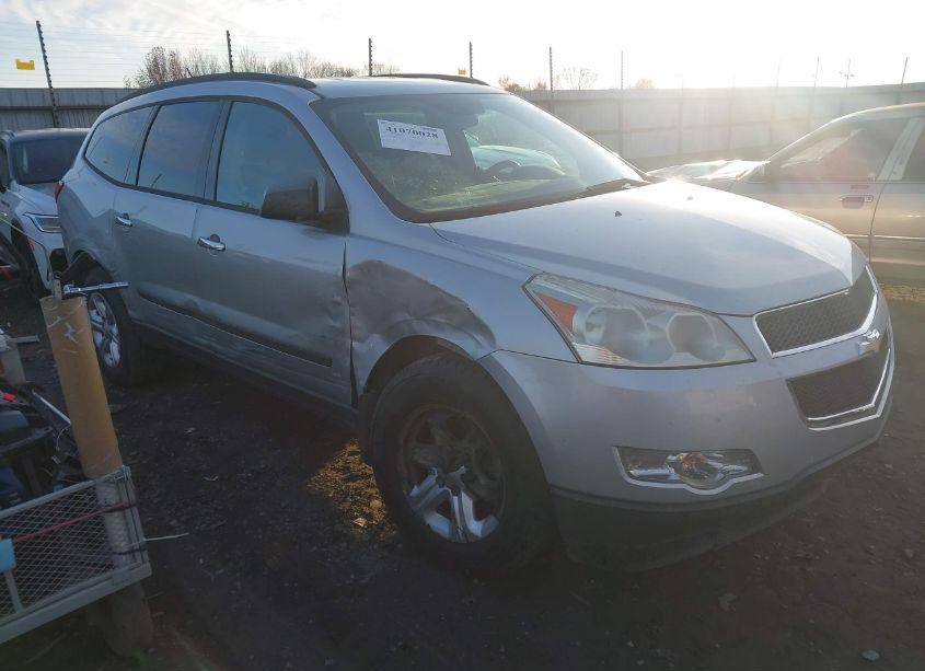 2011 Chevrolet Traverse LS (VIN 1GNKRFED1BJ179554) main photo