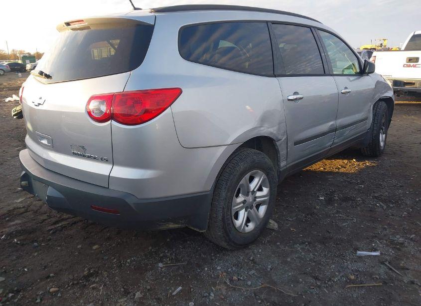 Photo 4 of 2011 Chevrolet Traverse LS (VIN 1GNKRFED1BJ179554)