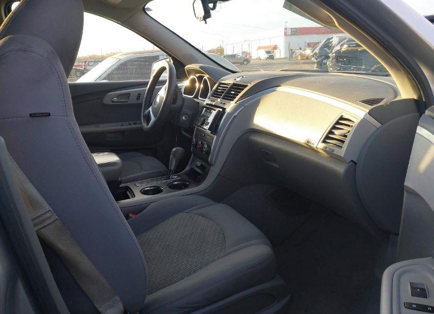Photo 5 of 2011 Chevrolet Traverse LS (VIN 1GNKRFED1BJ179554)
