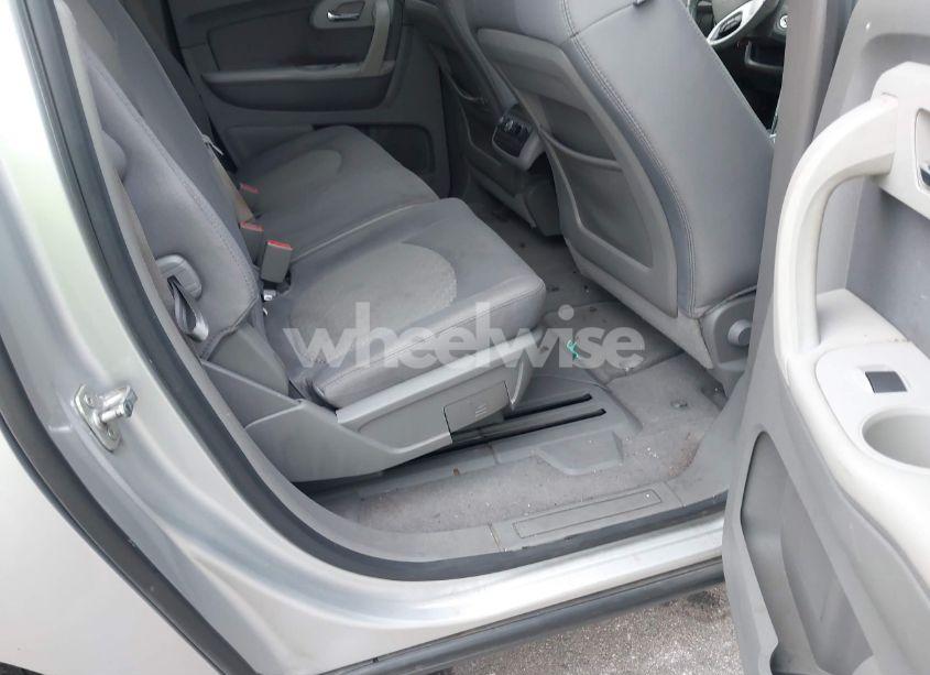 Photo 8 of 2012 Chevrolet Traverse LS (VIN 1GNKRFED1CJ183086)