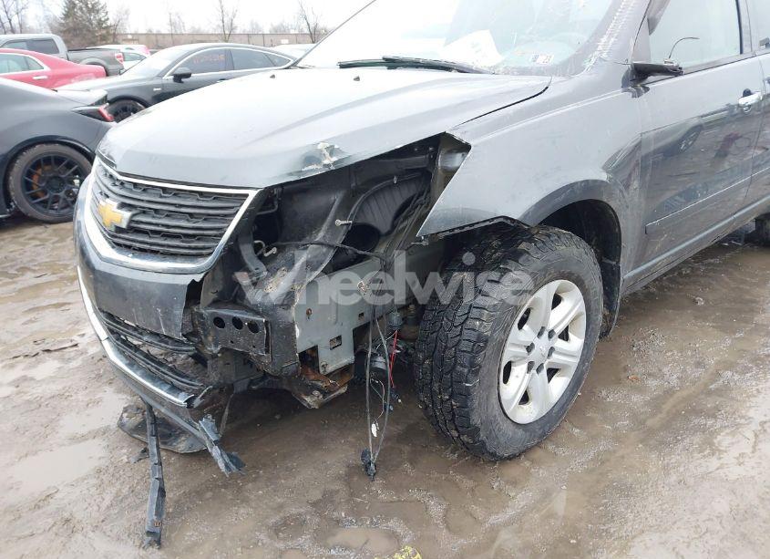 Photo 6 of 2014 Chevrolet Traverse LS (VIN 1GNKRFED1EJ136613)