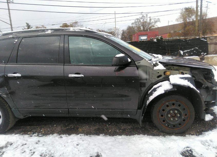 Photo 13 of 2014 Chevrolet Traverse LS (VIN 1GNKRFED1EJ143237)