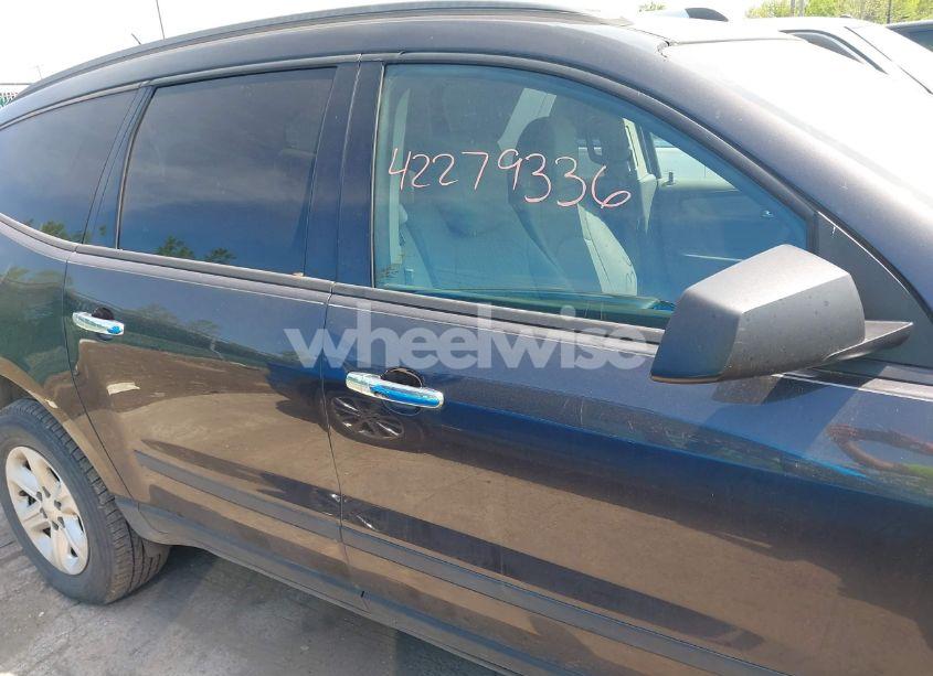 Photo 13 of 2015 Chevrolet Traverse LS (VIN 1GNKRFED1FJ152781)