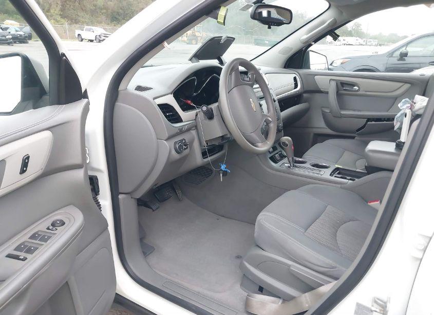 Photo 5 of 2015 Chevrolet Traverse LS (VIN 1GNKRFED1FJ255991)