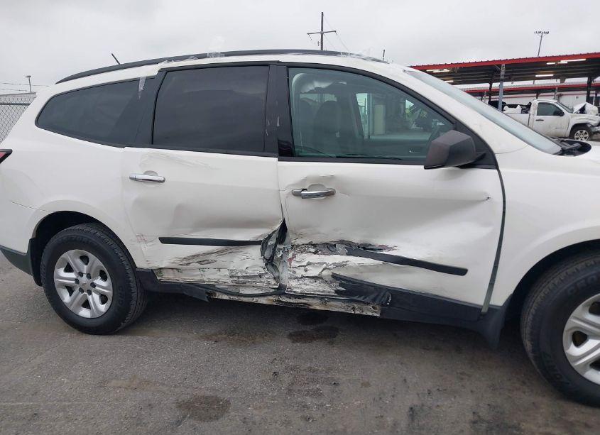 Photo 6 of 2015 Chevrolet Traverse LS (VIN 1GNKRFED1FJ255991)