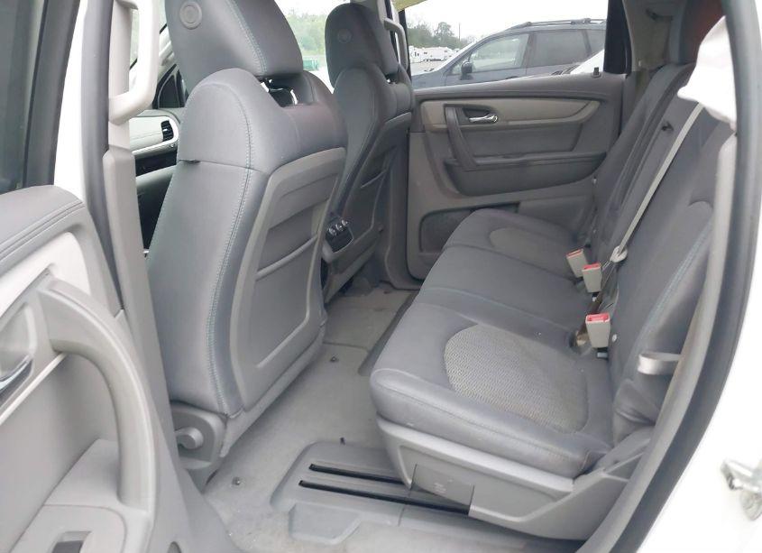 Photo 8 of 2015 Chevrolet Traverse LS (VIN 1GNKRFED1FJ255991)