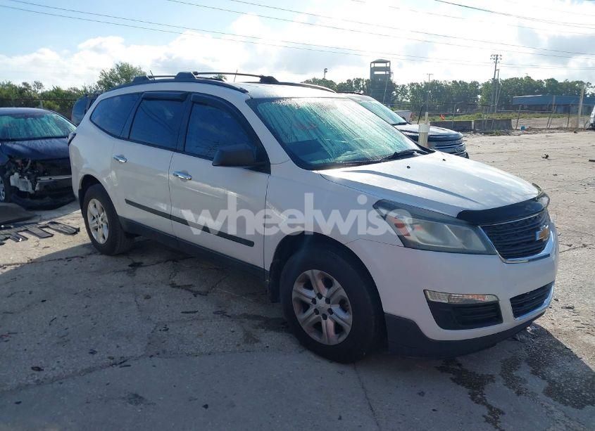 2016 Chevrolet Traverse LS (VIN 1GNKRFED1GJ140888) main photo