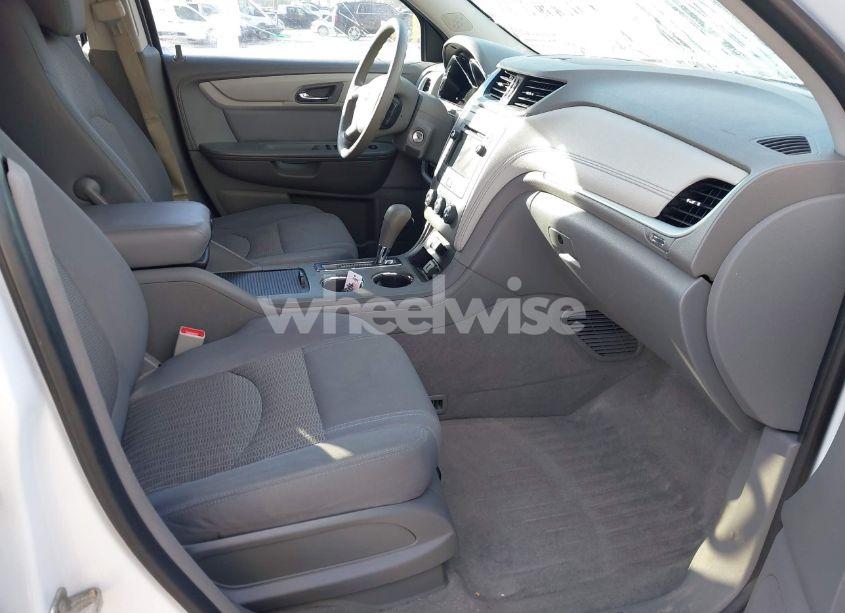 Photo 5 of 2016 Chevrolet Traverse LS (VIN 1GNKRFED1GJ140888)