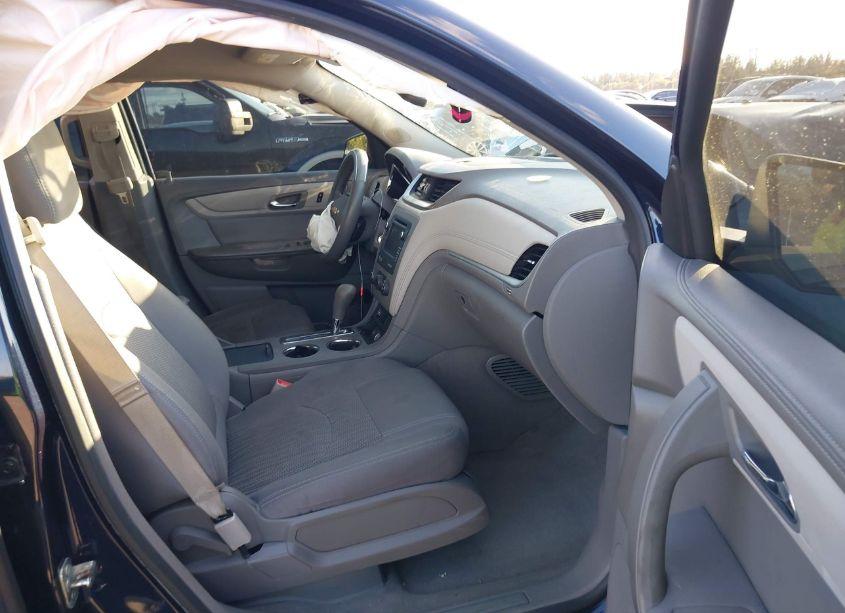 Photo 5 of 2016 Chevrolet Traverse LS (VIN 1GNKRFED1GJ151910)