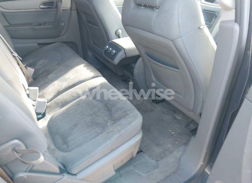 Photo 8 of 2017 Chevrolet Traverse LS (VIN 1GNKRFED1HJ293143)