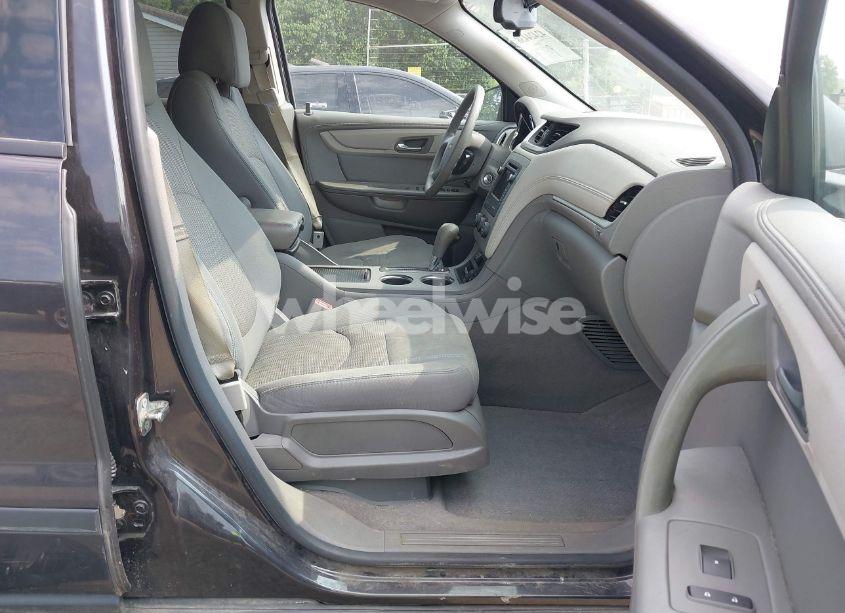 Photo 5 of 2017 Chevrolet Traverse LS (VIN 1GNKRFED1HJ321202)