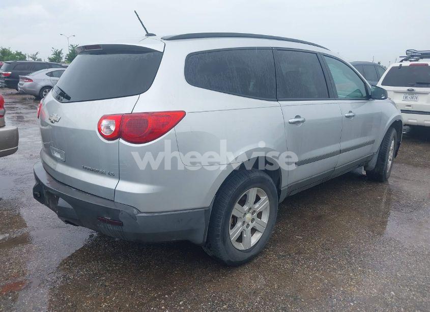 Photo 4 of 2011 Chevrolet Traverse LS (VIN 1GNKRFED2BJ116981)