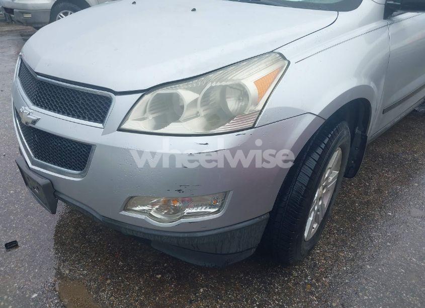 Photo 6 of 2011 Chevrolet Traverse LS (VIN 1GNKRFED2BJ116981)