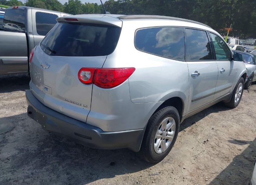 Photo 4 of 2012 Chevrolet Traverse LS (VIN 1GNKRFED2CJ300562)