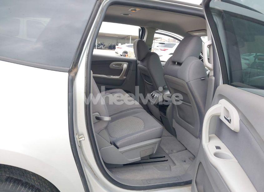 Photo 8 of 2012 Chevrolet Traverse LS (VIN 1GNKRFED2CJ354122)