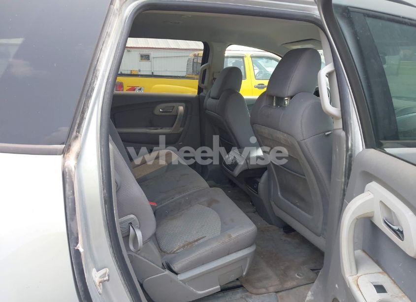 Photo 8 of 2012 Chevrolet Traverse LS (VIN 1GNKRFED2CJ403738)