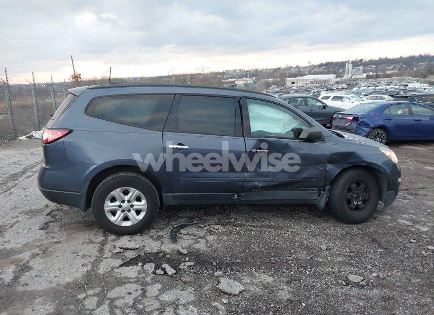Photo 13 of 2014 Chevrolet Traverse LS (VIN 1GNKRFED2EJ242813)