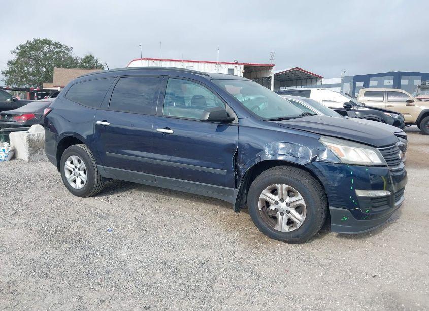 2017 Chevrolet Traverse LS (VIN 1GNKRFED2HJ257400) main photo