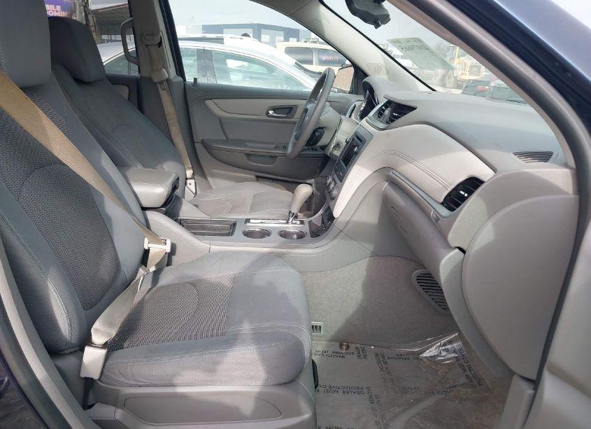 Photo 5 of 2017 Chevrolet Traverse LS (VIN 1GNKRFED2HJ257400)