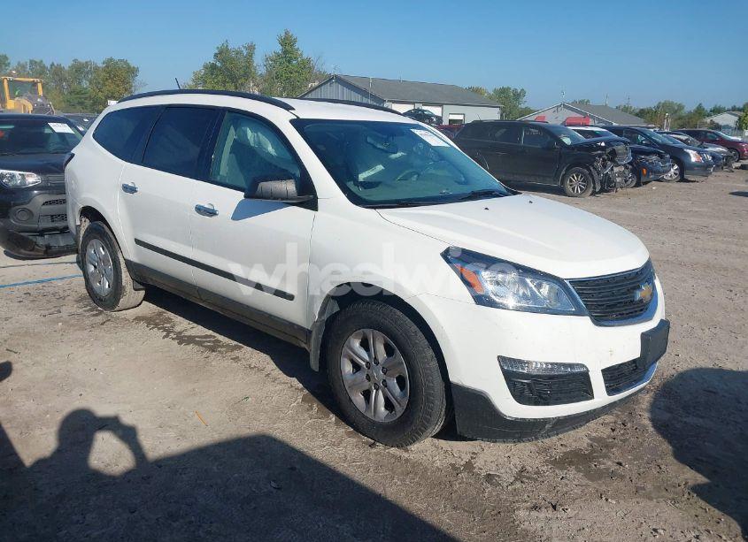 2015 Chevrolet Traverse LS (VIN 1GNKRFED3FJ147520) main photo