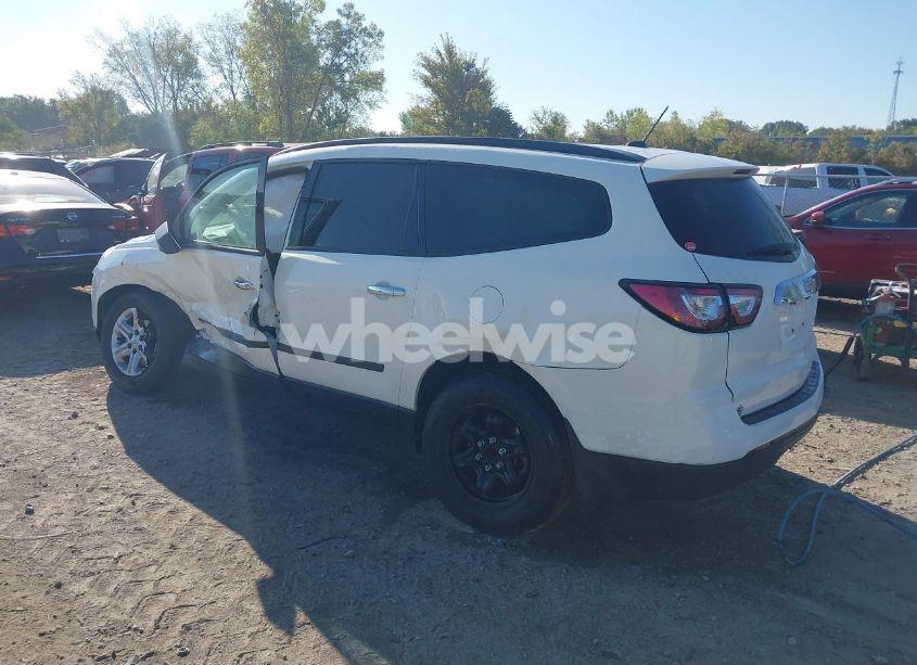 Photo 3 of 2015 Chevrolet Traverse LS (VIN 1GNKRFED3FJ147520)