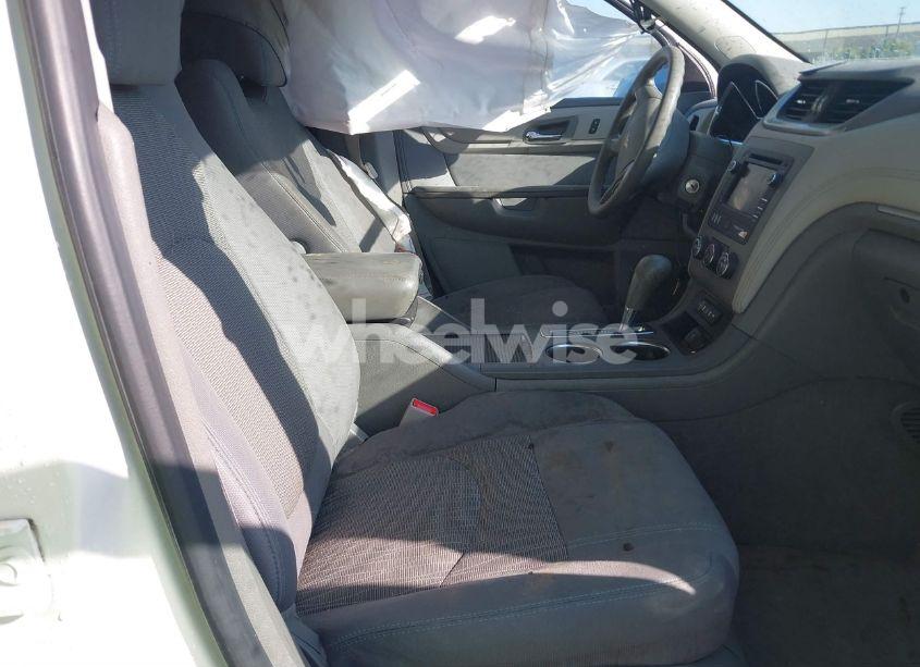 Photo 5 of 2015 Chevrolet Traverse LS (VIN 1GNKRFED3FJ147520)