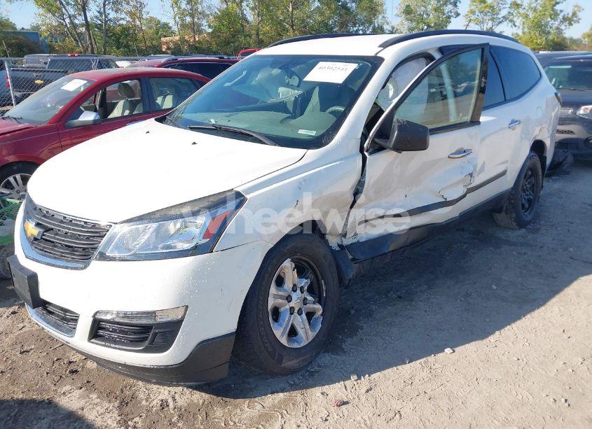 Photo 6 of 2015 Chevrolet Traverse LS (VIN 1GNKRFED3FJ147520)