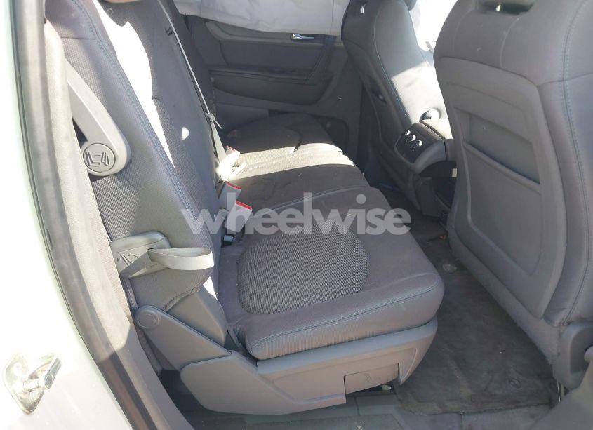 Photo 8 of 2015 Chevrolet Traverse LS (VIN 1GNKRFED3FJ147520)