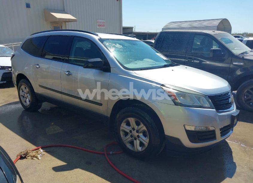 2015 Chevrolet Traverse LS (VIN 1GNKRFED3FJ365392) main photo