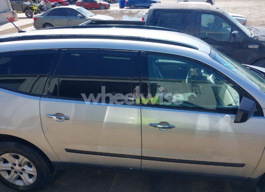 Photo 13 of 2015 Chevrolet Traverse LS (VIN 1GNKRFED3FJ365392)