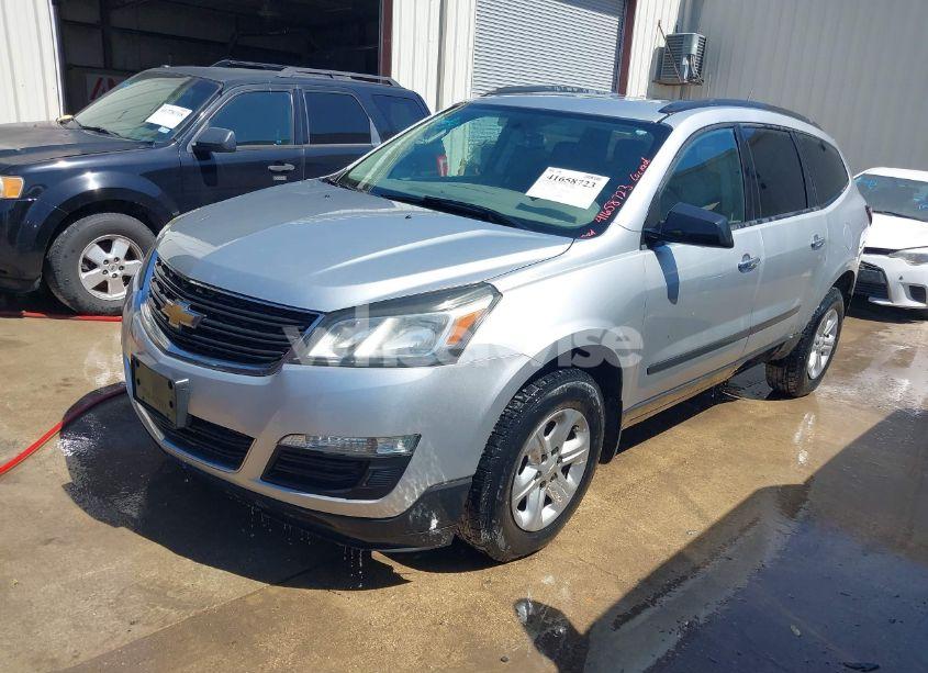 Photo 2 of 2015 Chevrolet Traverse LS (VIN 1GNKRFED3FJ365392)