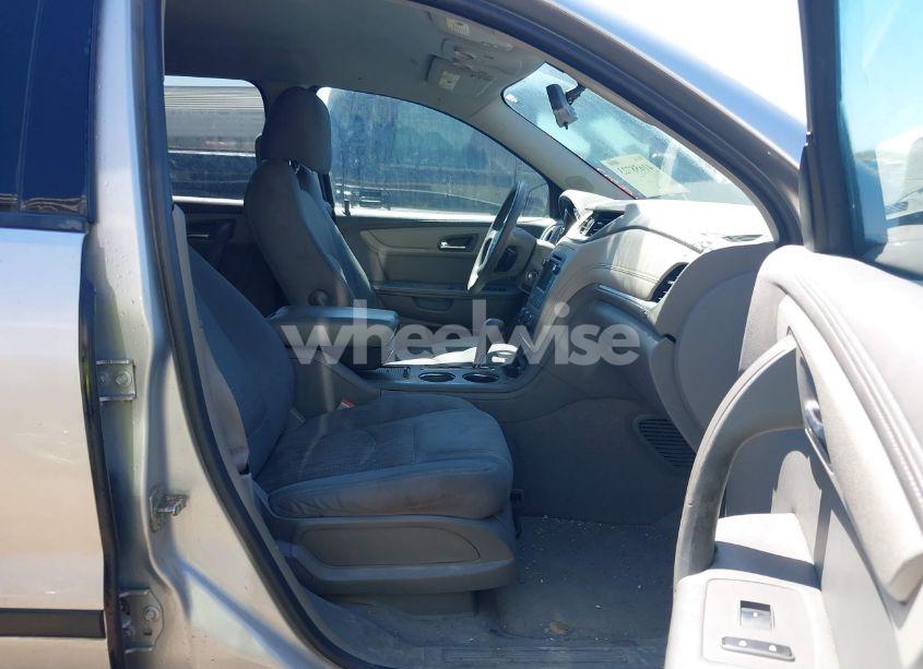 Photo 5 of 2015 Chevrolet Traverse LS (VIN 1GNKRFED3FJ365392)